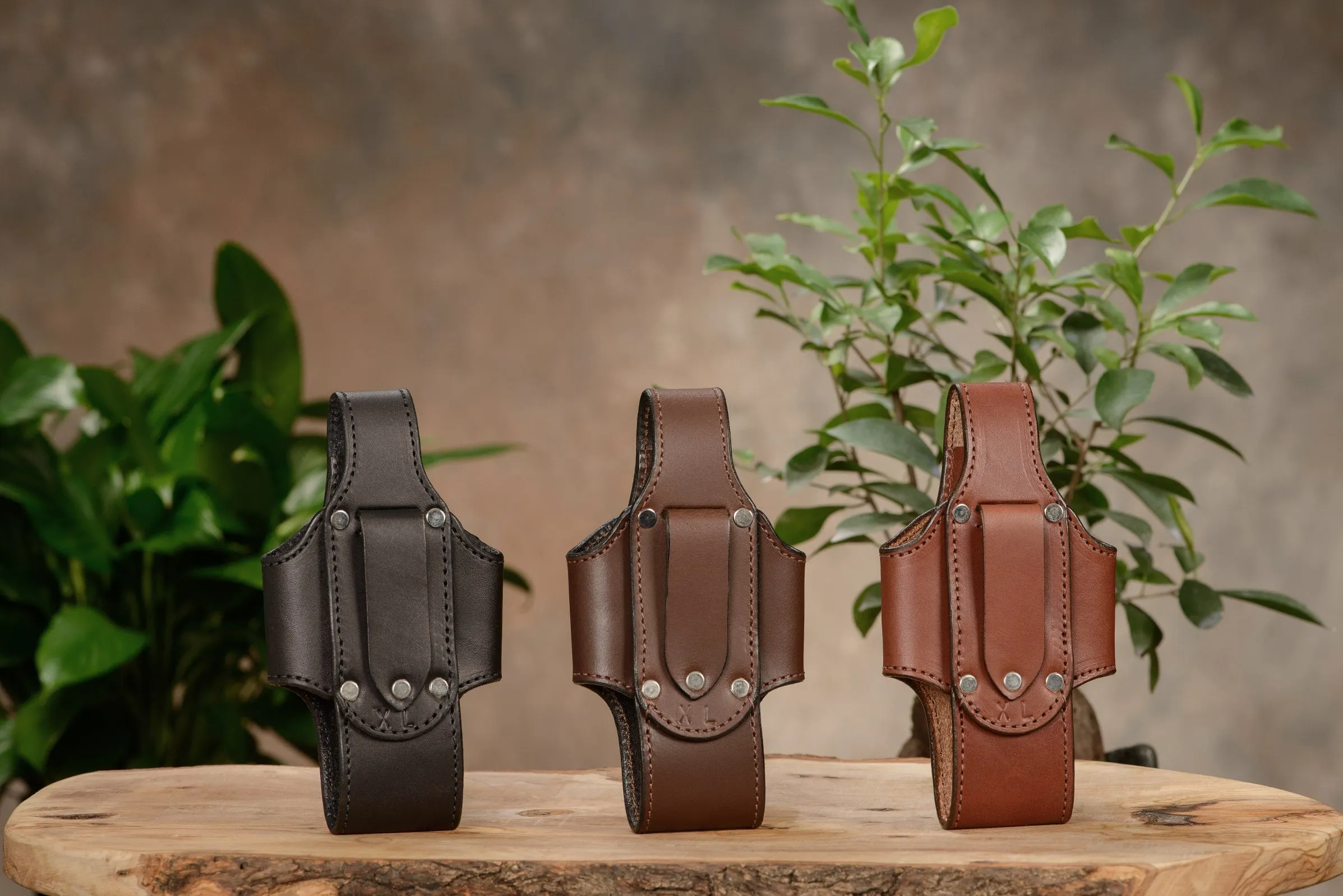 Black Leather Vertical Cellphone Holster Case