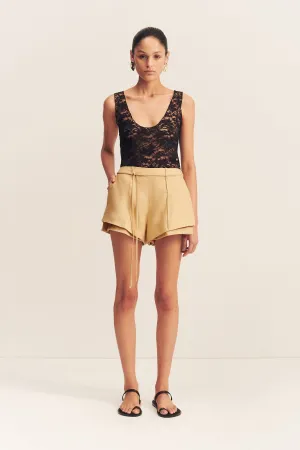 WELLINGTON DOUBLE LAYER SHORT - ALMOND